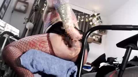 Snapshot of sissyboilooking chatting on February 3, 2026, 12:32 pm RESPONDS WELL TO ... online show from February 3, 2026, 12:32 pm