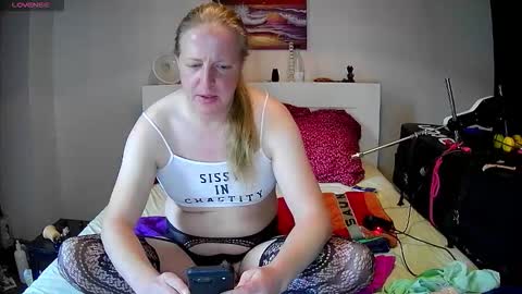 Snapshot of sissyboy_sheila chatting on October 12, 2025, 3:00 pm sissyboy_sheila online show from October 12, 2025, 3:00 pm