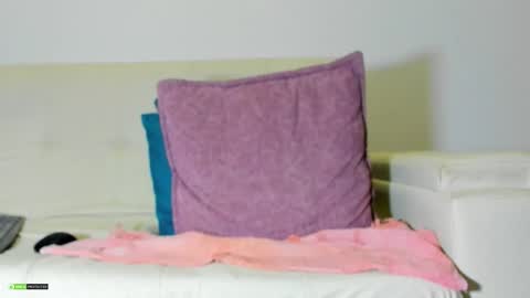 sixelaando online show from October 14, 2025, 2:18 pm