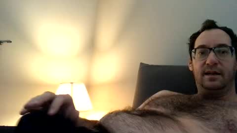 Snapshot of sixfootseven chatting on December 16, 2024, 3:32 pm sixfootseven online show from December 16, 2024, 3:32 pm