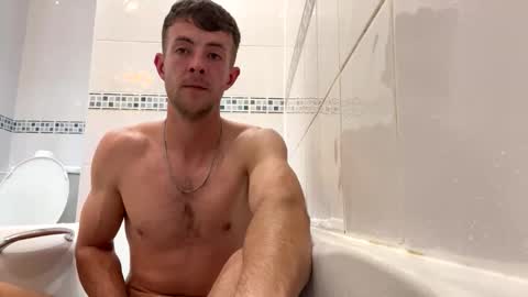 sixpackmac1 online show from September 13, 2025, 5:02 pm