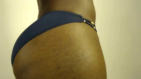 Snapshot of sizzly_ass chatting on July 10, 2026, 3:00 am sizzly_ass online show from July 10, 2026, 3:00 am