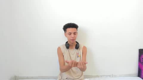 skady_coronado online show from December 15, 2024, 3:53 pm