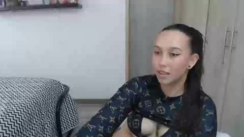 Snapshot of skarlet_adams chatting on December 23, 2024, 5:43 pm Alice online show from December 23, 2024, 5:43 pm