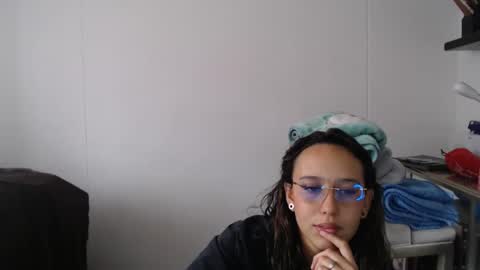 Snapshot of skarlet_adams chatting on February 18, 2025, 7:09 pm Alice online show from February 18, 2025, 7:09 pm