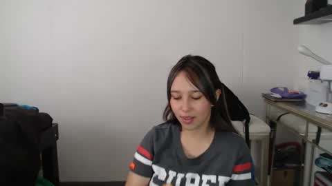 Snapshot of skarlet_adams chatting on March 8, 2025, 5:22 pm Alice online show from March 8, 2025, 5:22 pm