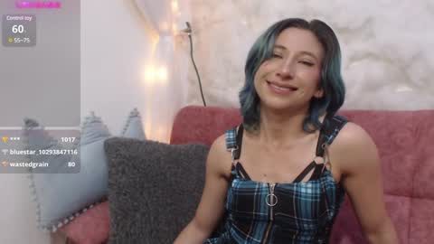 Snapshot of skarletjhonson_ chatting on January 18, 2025, 7:07 am Skarlet online show from January 18, 2025, 7:07 am
