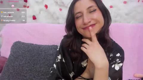 Snapshot of skarletjhonson_ chatting on February 22, 2026, 5:44 pm Skarlet online show from February 22, 2026, 5:44 pm