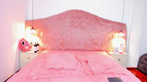 Snapshot of skarletruiz chatting on February 13, 2026, 10:55 am skarletruiz online show from February 13, 2026, 10:55 am