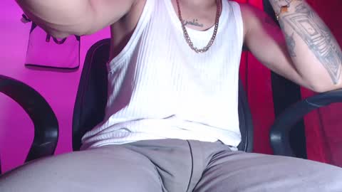 Snapshot of skateboy444 chatting on February 8, 2025, 5:40 am king online show from February 8, 2025, 5:40 am