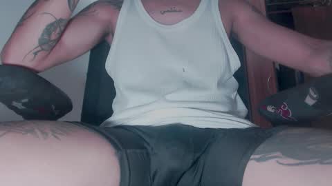 Snapshot of skateboy444 chatting on September 22, 2025, 7:32 am king online show from September 22, 2025, 7:32 am