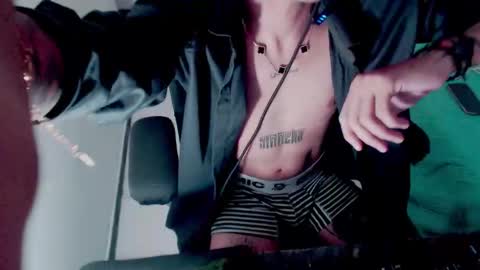 Snapshot of skateboy444 chatting on November 5, 2025, 4:56 am king online show from November 5, 2025, 4:56 am