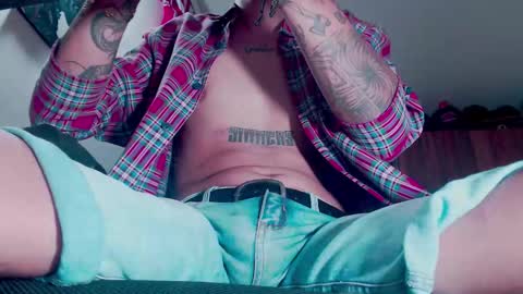 Snapshot of skateboy444 chatting on January 6, 2026, 4:16 am king online show from January 6, 2026, 4:16 am