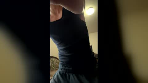Snapshot of skeettlez chatting on May 17, 2026, 12:56 pm Skeetz420 online show from May 17, 2026, 12:56 pm