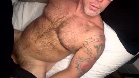 Snapshot of skimaskedbeef chatting on January 2, 2025, 2:00 am BEEF online show from January 2, 2025, 2:00 am