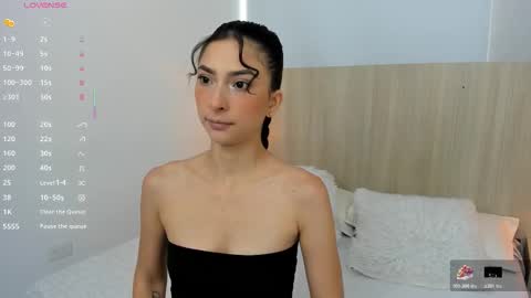 Snapshot of skinny_ariadna chatting on October 25, 2025, 11:29 am Ariadna online show from October 25, 2025, 11:29 am