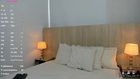 Snapshot of skinny_ariadna chatting on November 9, 2025, 11:19 am Ariadna online show from November 9, 2025, 11:19 am