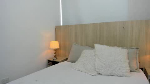 Snapshot of skinny_ariadna chatting on November 11, 2025, 11:21 am Ariadna online show from November 11, 2025, 11:21 am