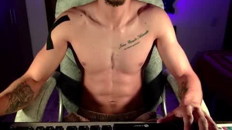 Snapshot of skinny_boy_hot chatting on February 16, 2026, 5:47 am skinny online show from February 16, 2026, 5:47 am