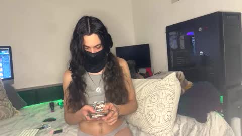 skinny_dior online show from January 18, 2026, 2:26 am