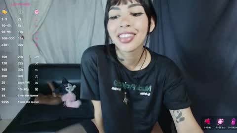 Emily Rojas online show from May 27, 2026, 1:57 am
