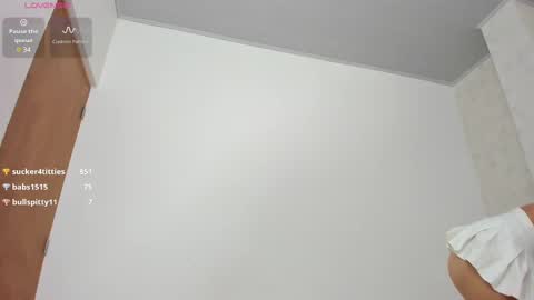 Isabela online show from February 21, 2025, 2:27 pm