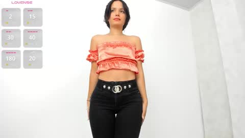 Isabela online show from September 27, 2025, 11:48 am