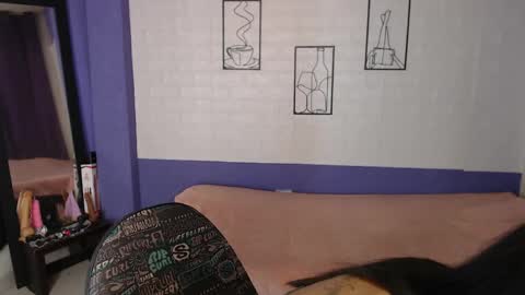Snapshot of skinny_yizz chatting on April 19, 2026, 10:34 pm Only Pvt online show from April 19, 2026, 10:34 pm
