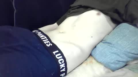 Snapshot of skinnycuteman chatting on June 5, 2026, 8:42 am skinnycuteb0y online show from June 5, 2026, 8:42 am