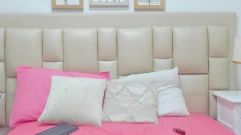 Snapshot of skinnygirl_28 chatting on January 14, 2026, 7:41 pm SkinnyGirl online show from January 14, 2026, 7:41 pm