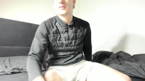 Snapshot of skinnyguywithbigd chatting on December 3, 2025, 2:52 am skinnyguywithbigd online show from December 3, 2025, 2:52 am