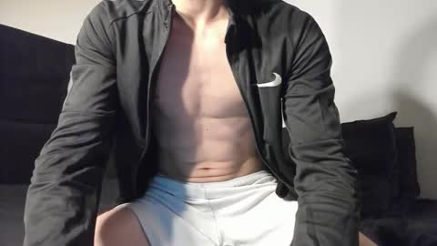 Snapshot of skinnyguywithbigd chatting on February 5, 2026, 1:10 am skinnyguywithbigd online show from February 5, 2026, 1:10 am
