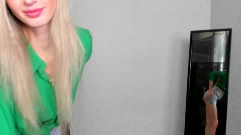 Snapshot of skinnyladyy chatting on February 1, 2025, 8:08 am Skinnyladyy online show from February 1, 2025, 8:08 am