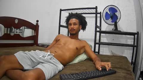 Skinny Latin Man online show from September 30, 2025, 9:53 pm