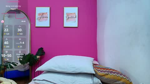 Snapshot of skinnyneighbour_ chatting on January 17, 2025, 6:15 am Karla online show from January 17, 2025, 6:15 am