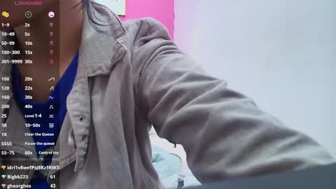 Snapshot of skinnyneighbour_ chatting on February 26, 2025, 3:10 am Karla online show from February 26, 2025, 3:10 am