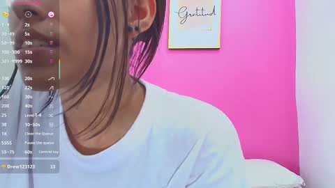 Snapshot of skinnyneighbour_ chatting on March 4, 2025, 6:04 am Karla online show from March 4, 2025, 6:04 am