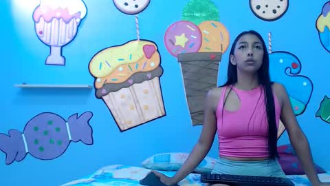 Snapshot of skinnysexzara18 chatting on January 13, 2026, 1:33 am zarfa online show from January 13, 2026, 1:33 am