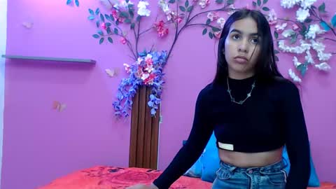 Snapshot of skinnysofia18 chatting on October 20, 2025, 1:22 pm sofia online show from October 20, 2025, 1:22 pm