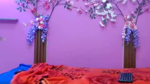 Snapshot of skinnysofia18 chatting on November 24, 2025, 1:22 pm sofia online show from November 24, 2025, 1:22 pm