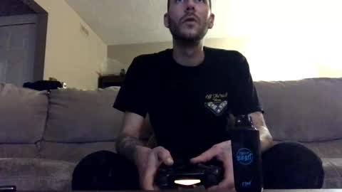 Meatnbones online show from February 4, 2025, 10:45 pm