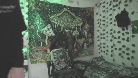 Snapshot of skiny_dann chatting on April 19, 2026, 4:56 am skiny_dann online show from April 19, 2026, 4:56 am