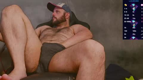 Snapshot of skullxxx83 chatting on May 25, 2026, 8:04 pm Skull online show from May 25, 2026, 8:04 pm
