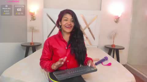 Snapshot of sky_collins_ chatting on July 7, 2026, 7:51 pm Sky online show from July 7, 2026, 7:51 pm