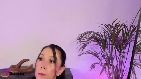 Snapshot of sky_dkt chatting on October 15, 2025, 1:28 am Sky online show from October 15, 2025, 1:28 am