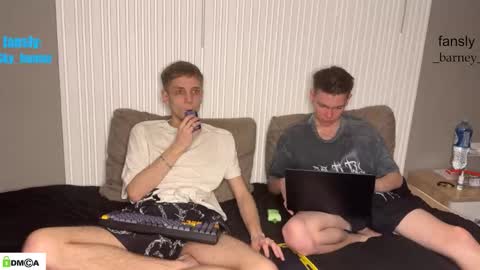 sky_hunter online show from November 22, 2025, 6:18 pm