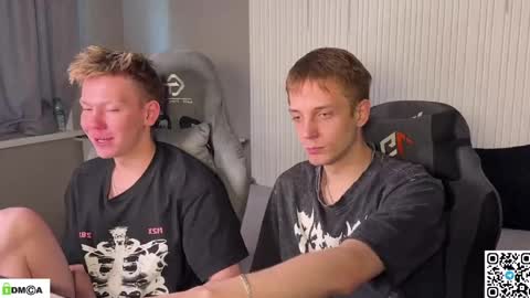 Snapshot of sky_hunter chatting on May 8, 2026, 1:27 pm sky_hunter online show from May 8, 2026, 1:27 pm