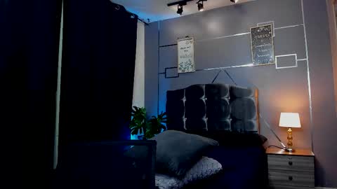 Snapshot of sky_jules chatting on October 14, 2025, 3:18 am Daniel online show from October 14, 2025, 3:18 am