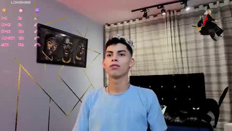 Snapshot of sky_jules chatting on October 25, 2025, 3:36 am Daniel online show from October 25, 2025, 3:36 am