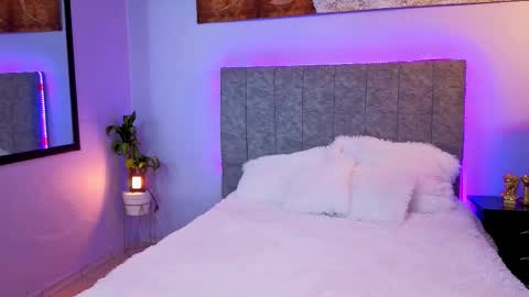 Snapshot of sky_jules chatting on November 27, 2025, 3:30 am Daniel online show from November 27, 2025, 3:30 am